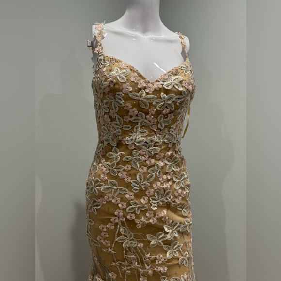 $789 Mac Duggal FLORAL EMBROIDERED CORSET BODICE GOWN size 0 - Picture 5 of 8